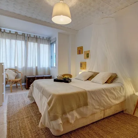Apartment Beds & Breaks Desplat