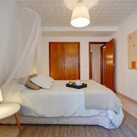 Beds & Breaks Desplat *